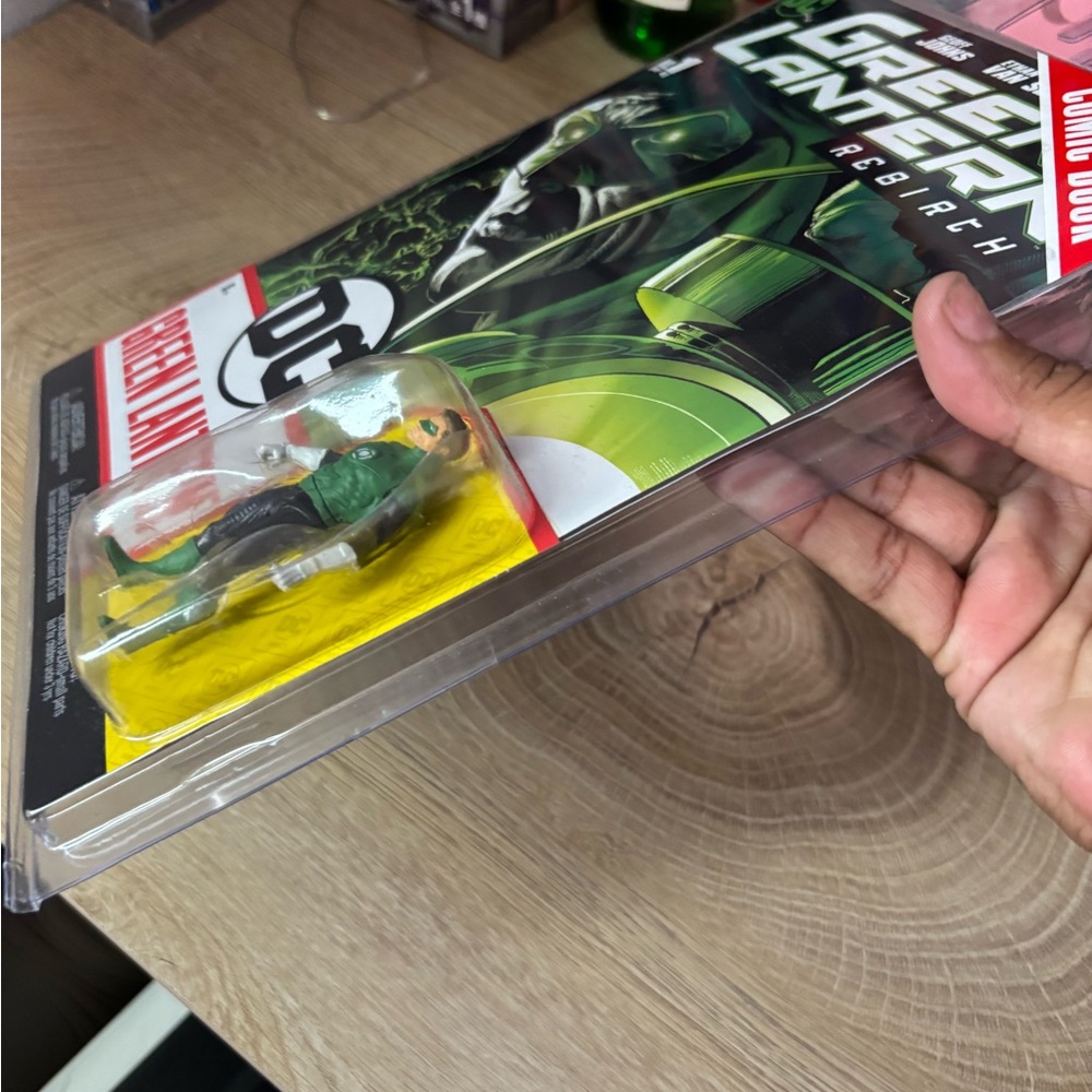 DC Comics Green and Yellow Action Figure Playset - Picture 4 of 8